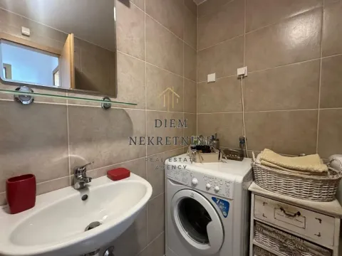 Prodaja, dvosoban stan, 69m², Centar, Bar - image 4