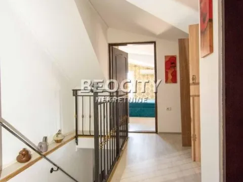 Sale, house, 230m², Jajinci, Voždovac Sve Podlokacije - image 13