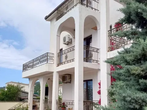 Prodaja, kuća, 410m², Sutomore, Bar