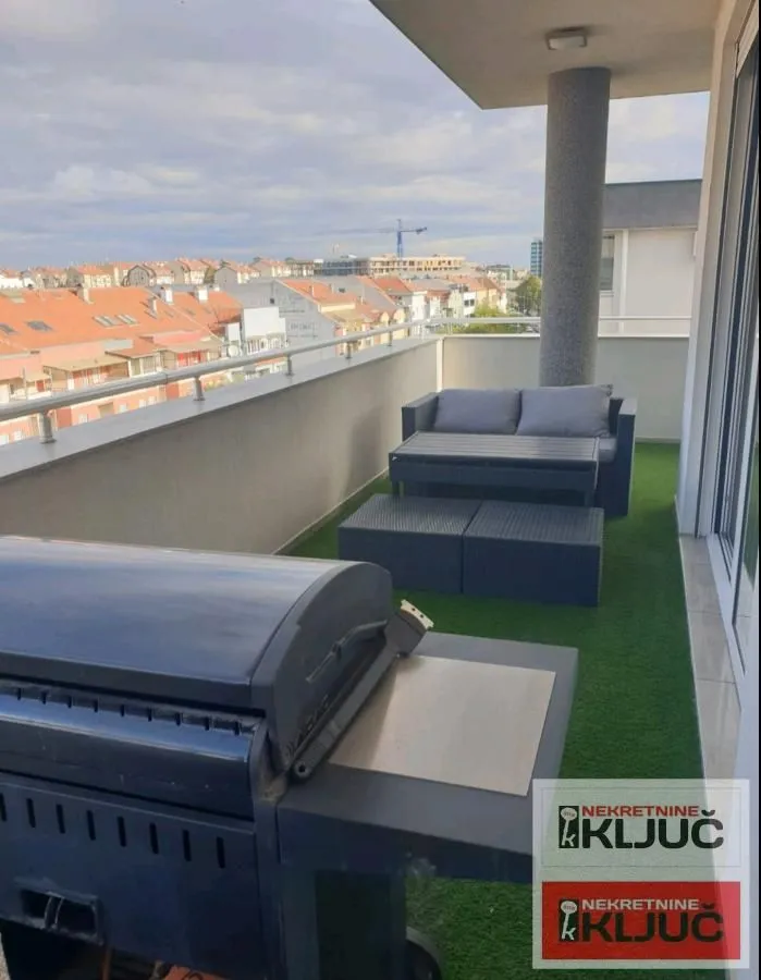 Prodaja, trosoban stan, 134m², Sajmište, Novi Sad