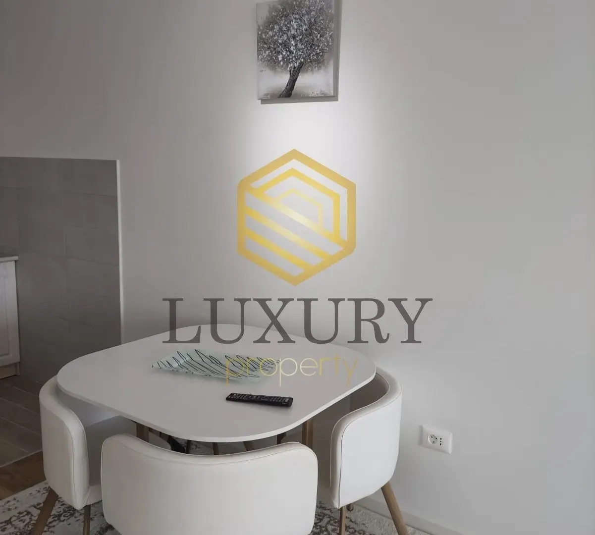 Izdavanje, jednosoban stan, 43m², Stari Aerodrom, Podgorica