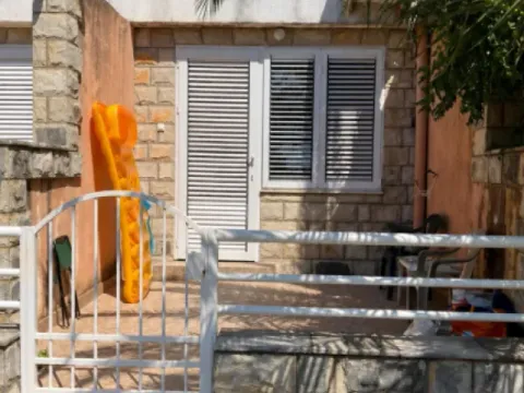 Sale, studio apartment, 37m², Petrovac, Budva - image 3