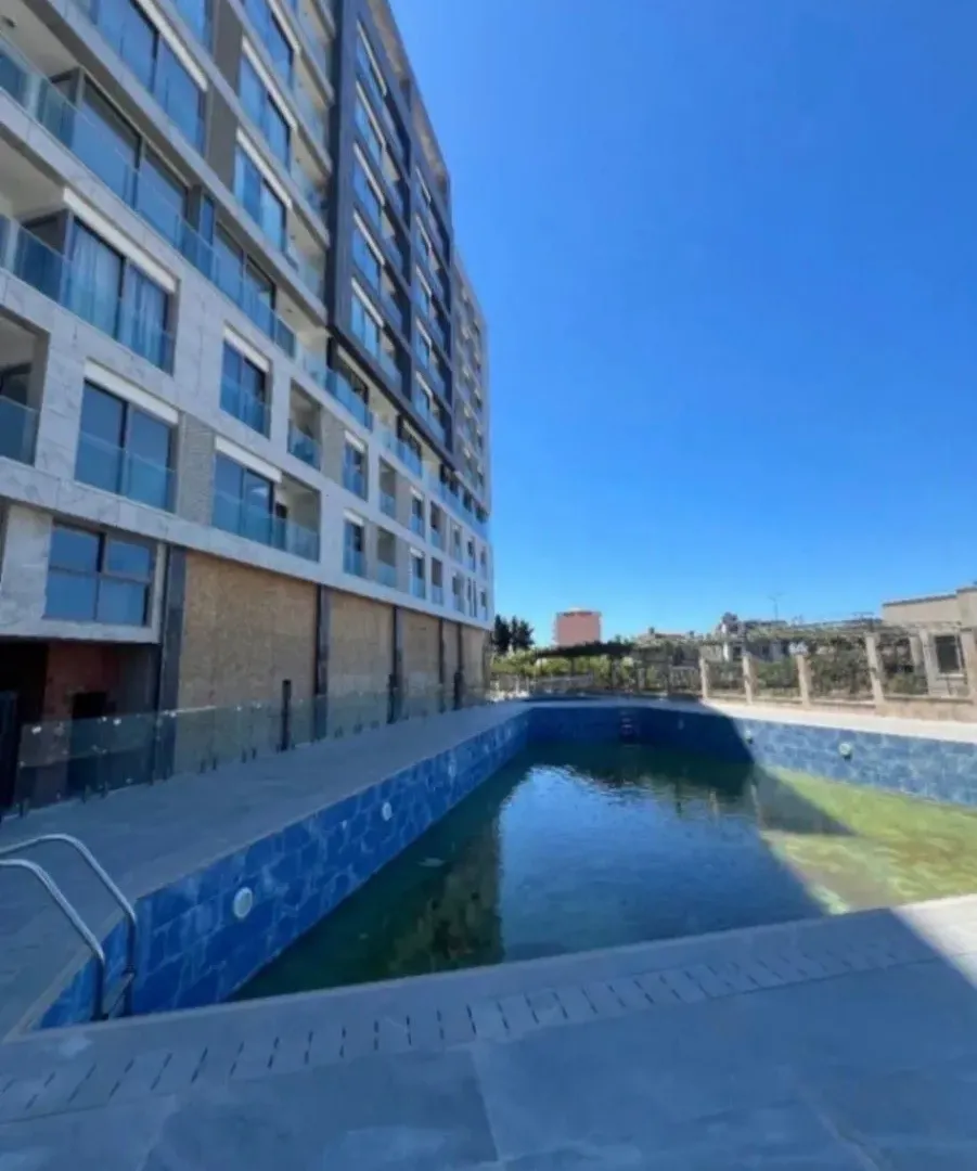 Izdavanje, jednosoban stan, 42m², Centar, Bar