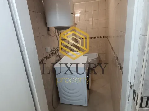 Izdavanje, kuća, 45m², Stara Varoš, Podgorica - image 4