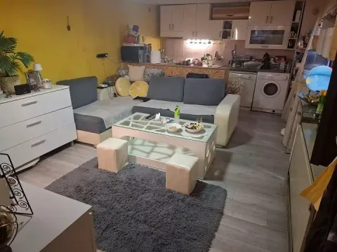 Prodaja, kuća, 113m², Farkaždin, Zrenjanin - image 5
