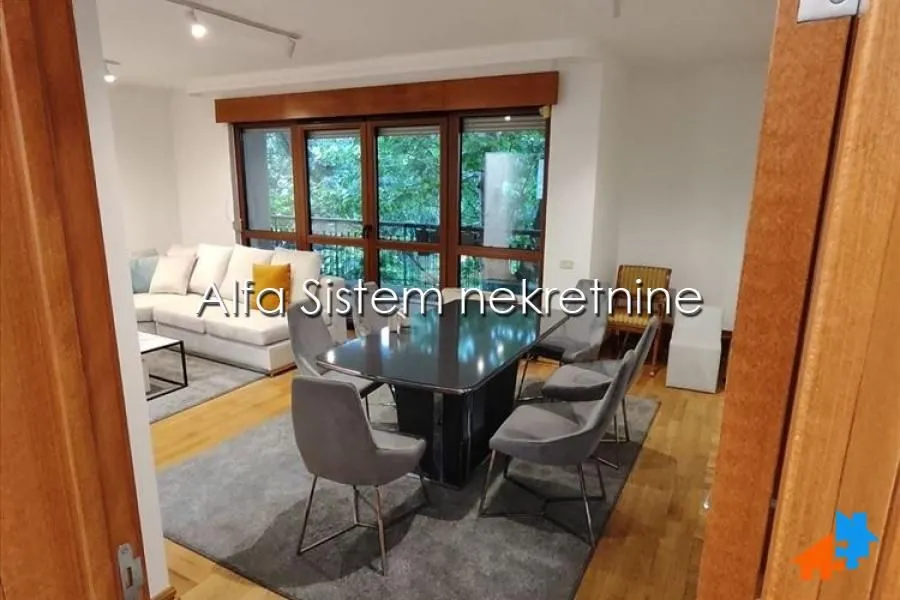 Rent, four bedroom apartment, 120m², Kalenić Pijaca, Vračar Sve Podlokacije