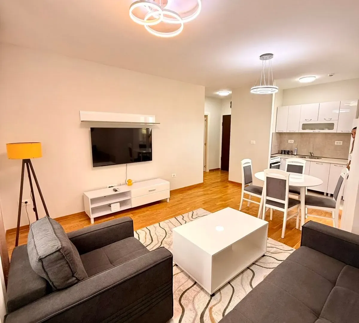 Rent, one bedroom apartment, 45m², City Kej, Podgorica