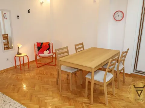 Rent, two bedroom apartment, 100m², Skadarlija, Beograd - image 5