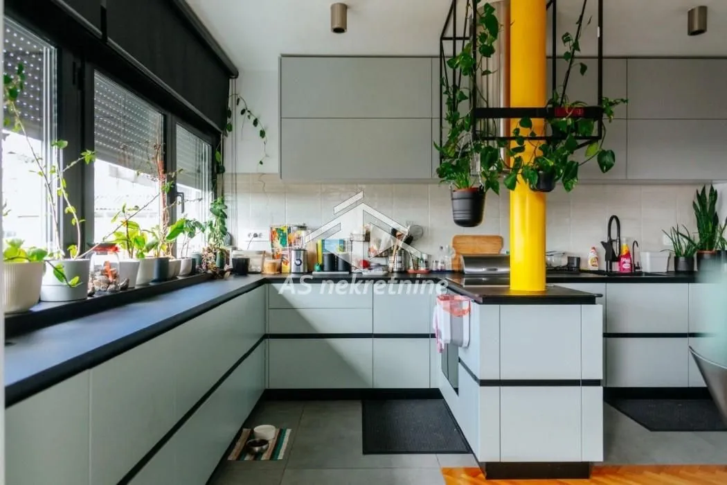 Rent, four bedroom apartment, 96m², Novi Beograd Sve Podlokacije, Beograd