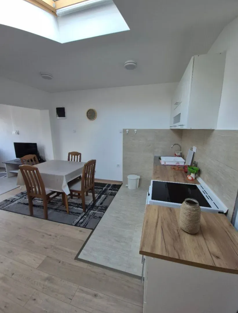 Izdavanje, jednosoban stan, 50m², Gomila, Herceg Novi