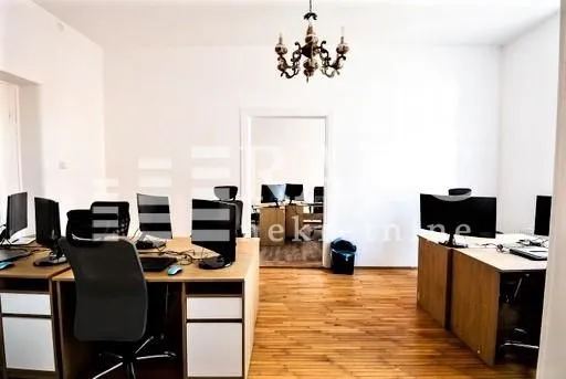 Izdavanje, četvorosoban stan, 125m², Stari Grad, Beograd