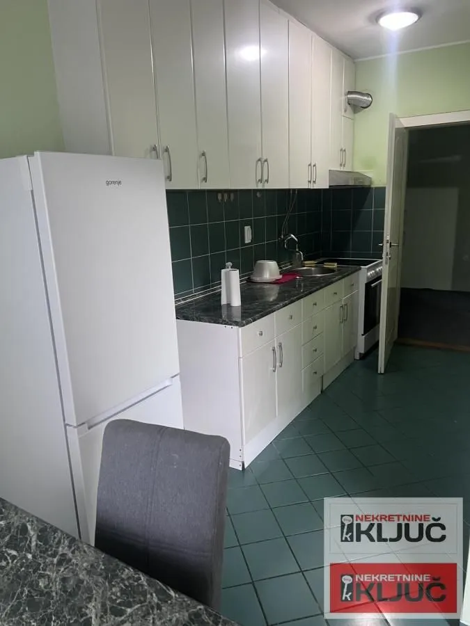 Izdavanje, dvosoban stan, 60m², Grbavica, Novi Sad Sve Podlokacije