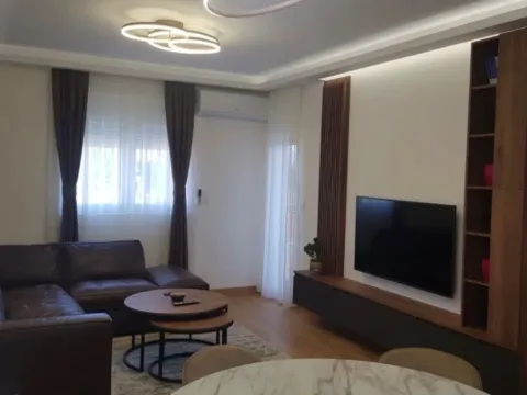 Izdavanje, dvosoban stan, 72m², City Kvart, Podgorica - image 10