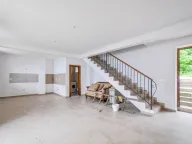 Prodaja,  kuća, 156m2, Petrovac, Budva