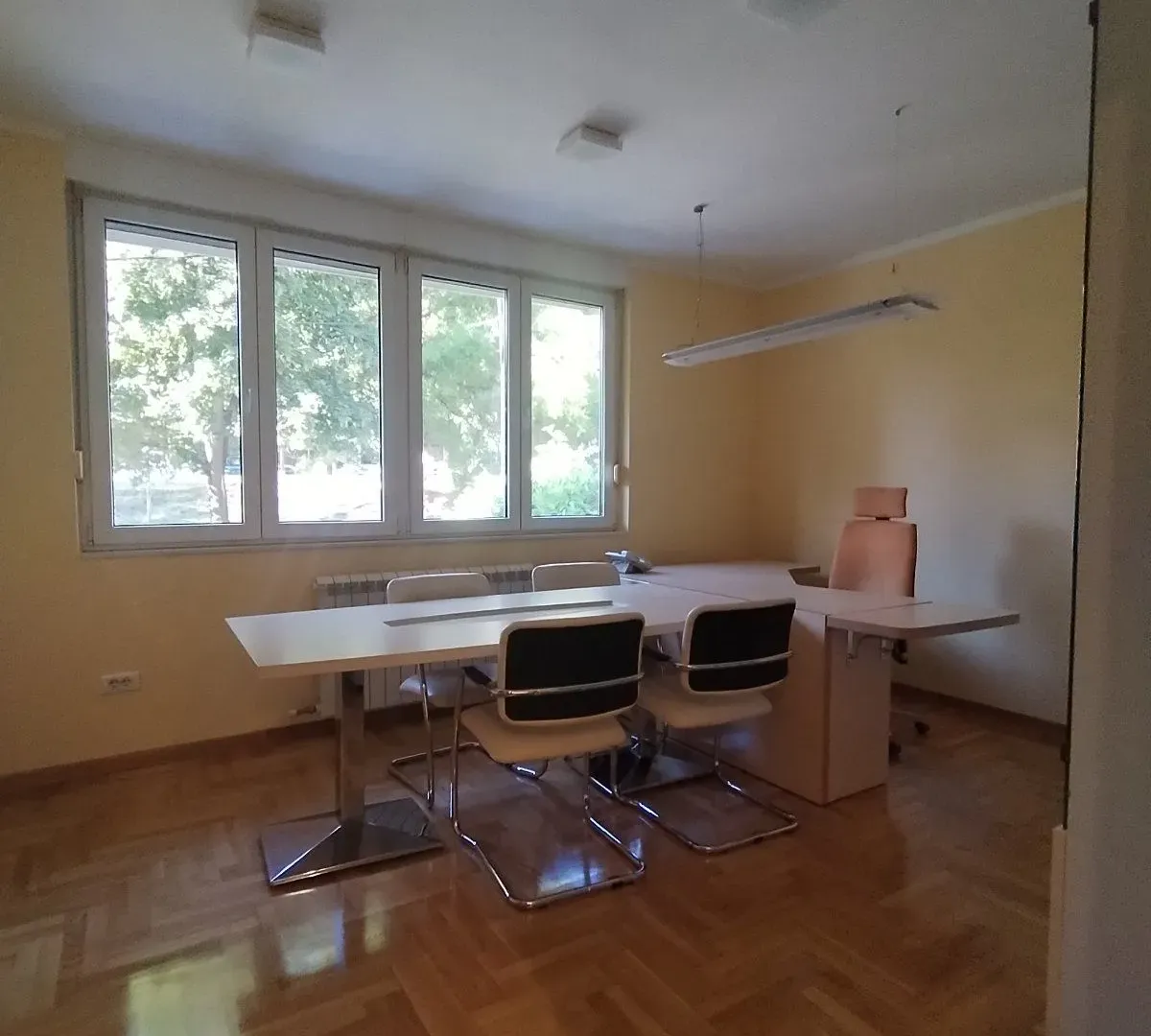 Izdavanje, poslovni prostor, 62m², Vračar Sve Podlokacije, Beograd