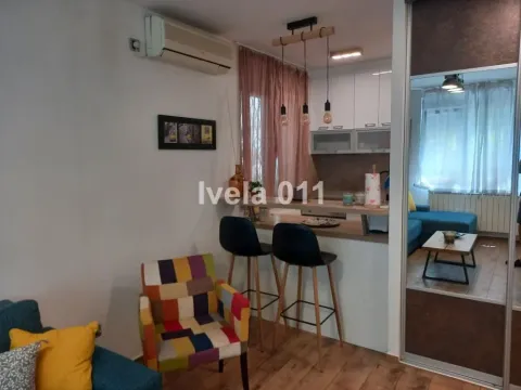Rent, one bedroom apartment, 35m², Stari Grad, Beograd - image 4