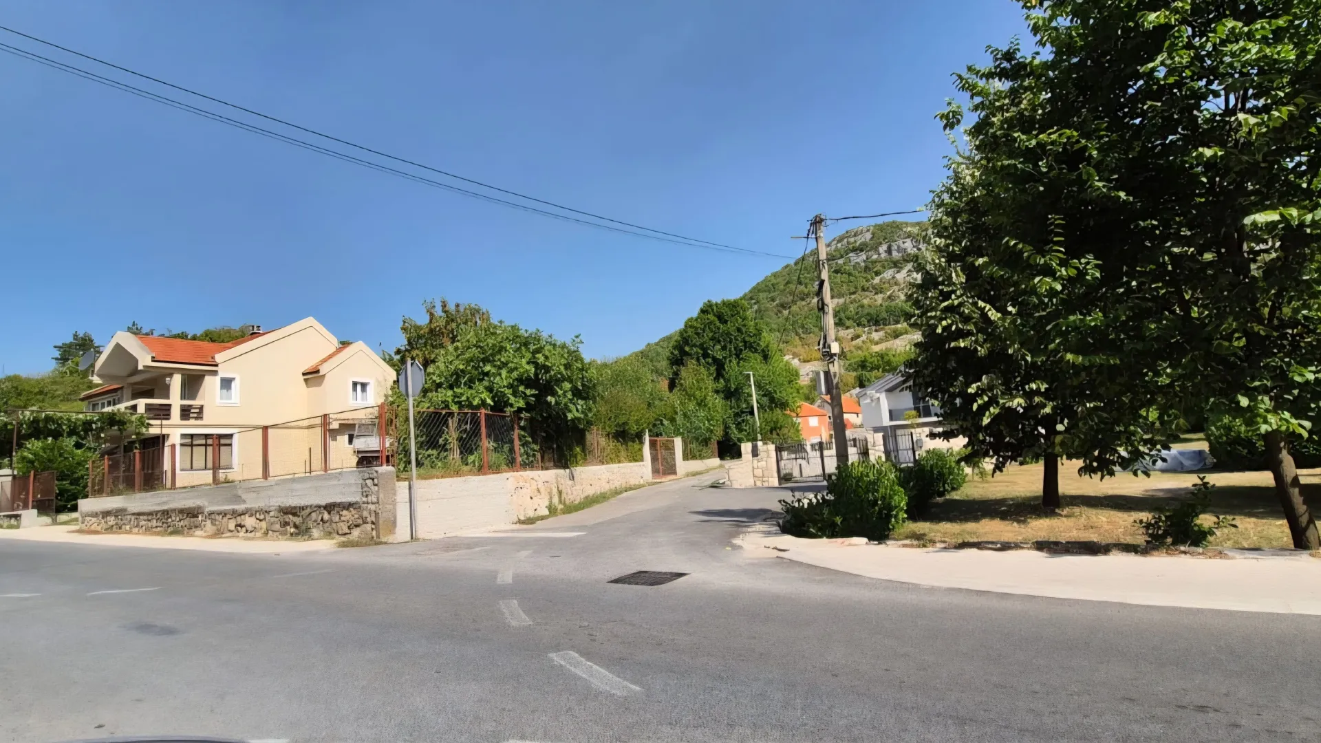 Prodaja, plac, 461m², Bajice, Cetinje