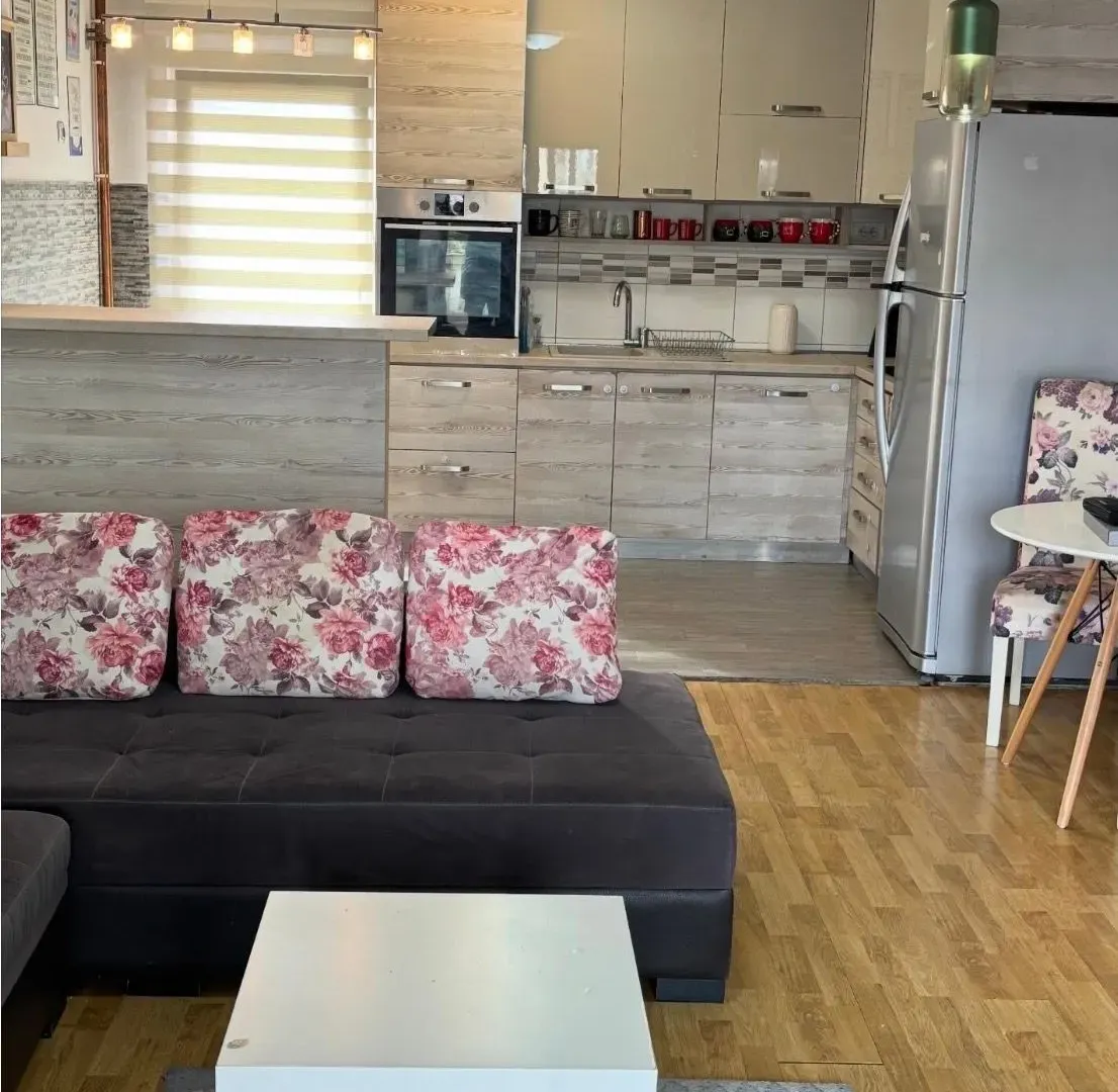 Sale, house, 150m², Stari Aerodrom, Podgorica