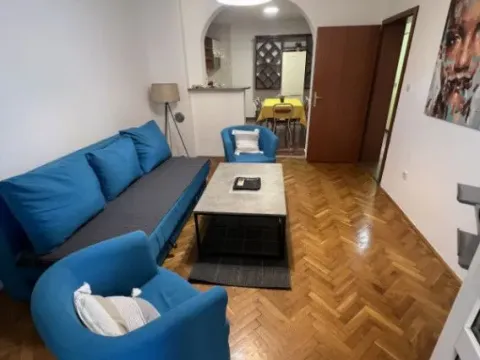 Izdavanje, jednosoban stan, 55m², Centar, Bar - image 3