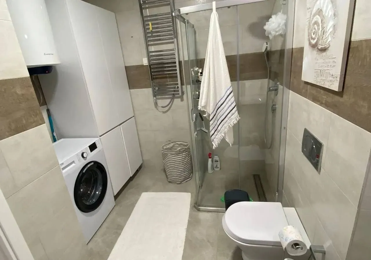 Prodaja, jednosoban stan, 57m², Centar, Tivat