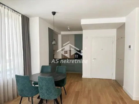 Izdavanje, trosoban stan, 77m², Savski Venac, Beograd - image 4