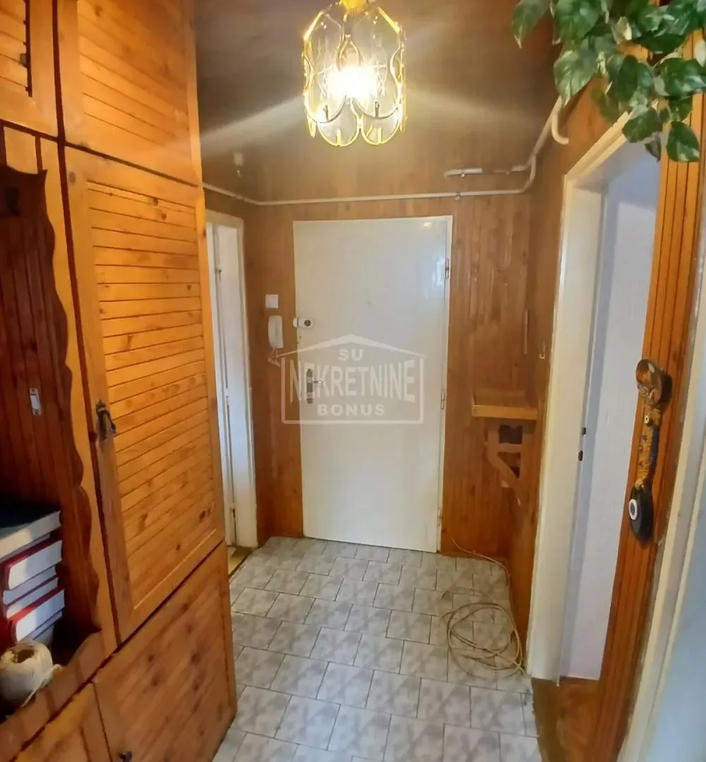 Prodaja, dvosoban stan, 52m², Kertvaroš, Subotica