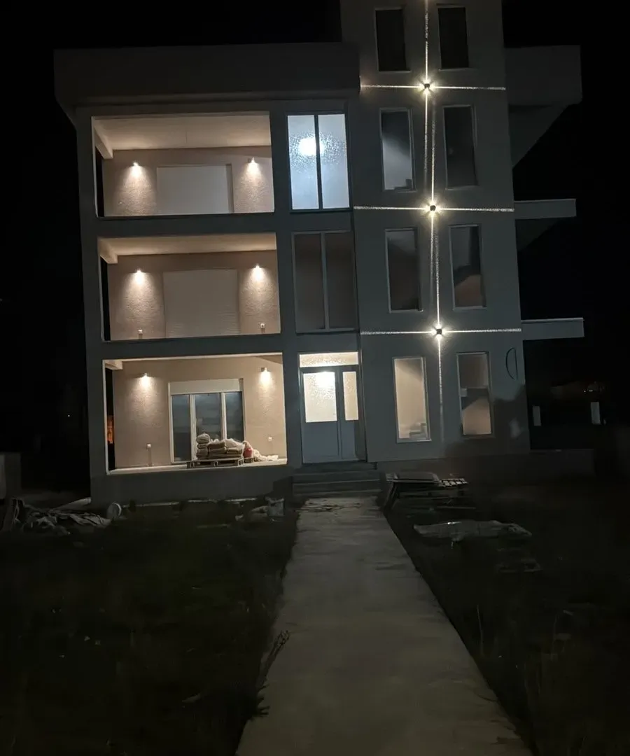 Prodaja, kuća, 300m², Kuće Rakića, Podgorica