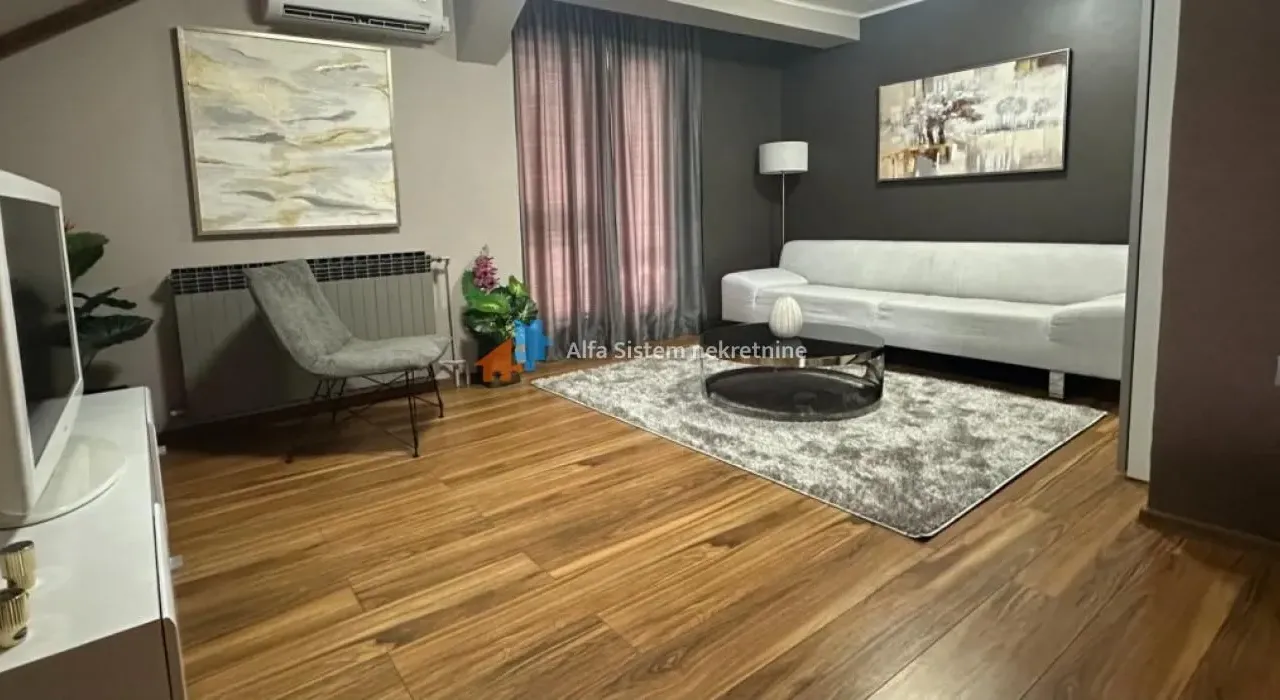Izdavanje, dvosoban stan, 80m², Čukarica, Beograd
