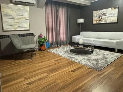 Izdavanje, dvosoban stan, 80m², Čukarica, Beograd