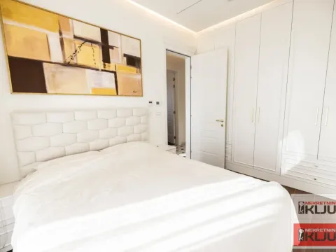 Rent, four bedroom apartment, 120m², Tatarsko brdo, Petrovaradin - image 6