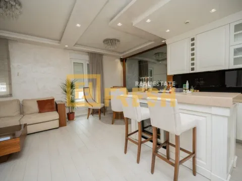 Sale, three bedroom apartment, 180m², City Kvart, Podgorica - image 10