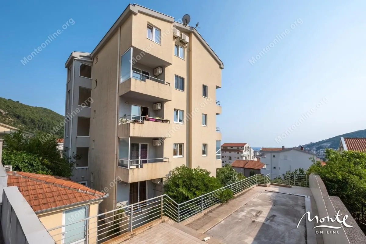 Sale, two bedroom apartment, 76m², Lazi, Budva