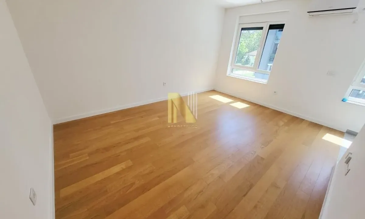 Izdavanje, garsonjera, 28m², Sajmište, Novi Sad