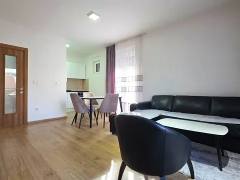 Rent, apartment, 53m², Stari Aerodrom, Podgorica - image 2