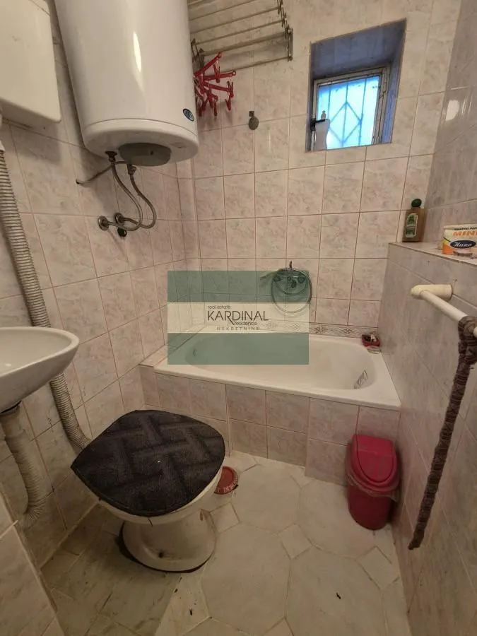 Prodaja, kuća, 280m², Majur, Jagodina