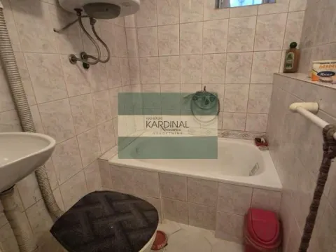 Prodaja, kuća, 280m², Majur, Jagodina - image 21