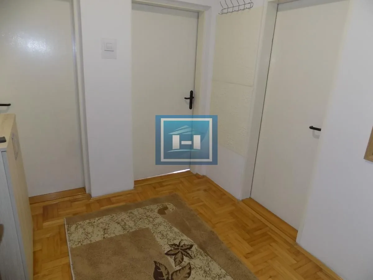 Izdavanje,  stan, 78m2, XI Kongres, Paraćin