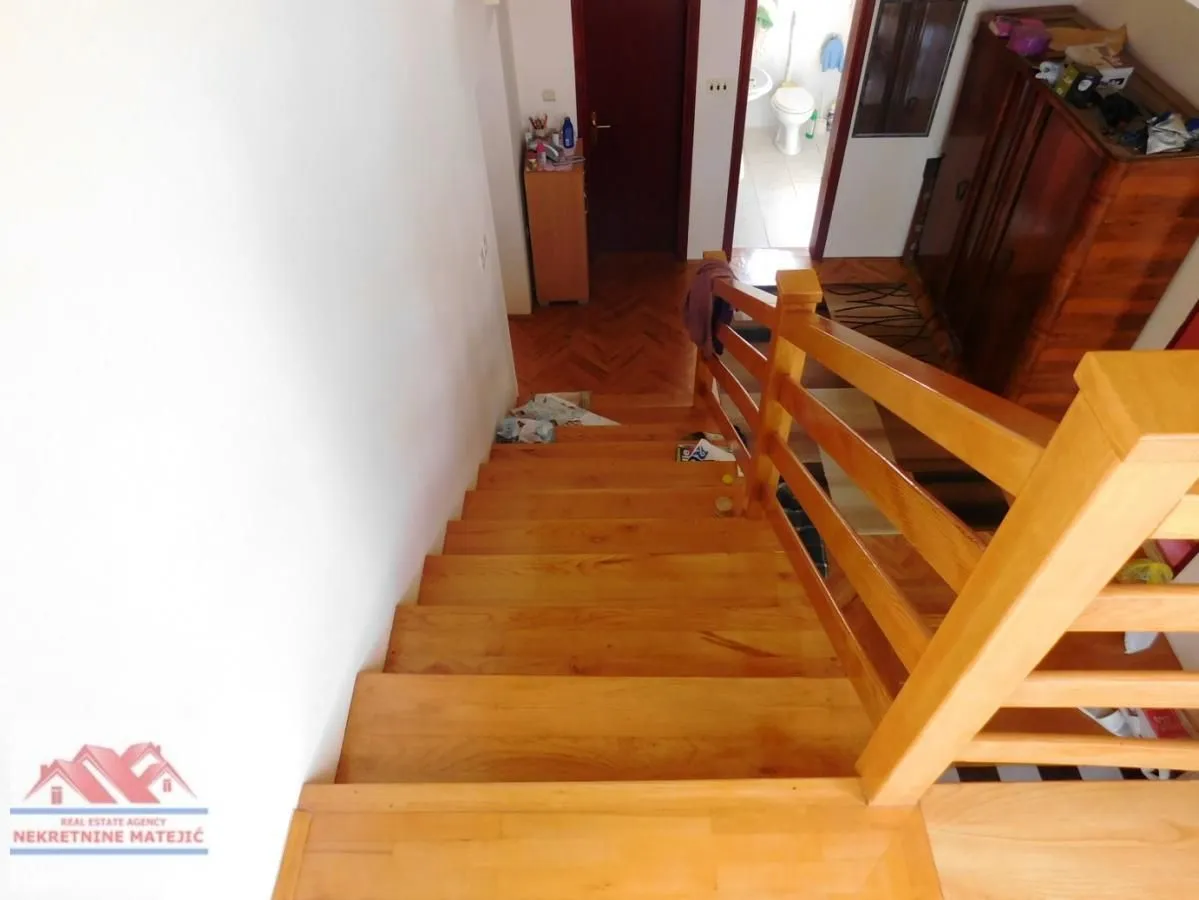 Prodaja, kuća, 220m², Kragujevac, Srbija