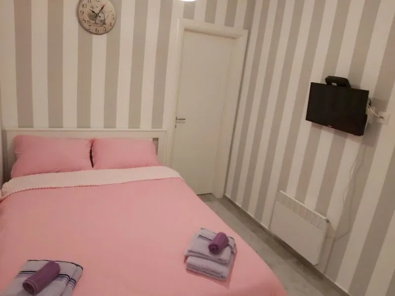 Sale, three bedroom apartment, 64m², Zvezdara Sve Podlokacije, Beograd