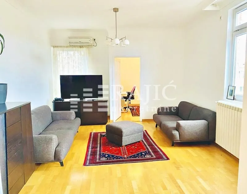 Rent, four bedroom apartment, 100m², Stari Grad, Beograd
