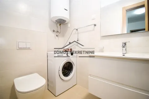Izdavanje, dvosoban stan, 70m², Master Kvart, Podgorica - image 9