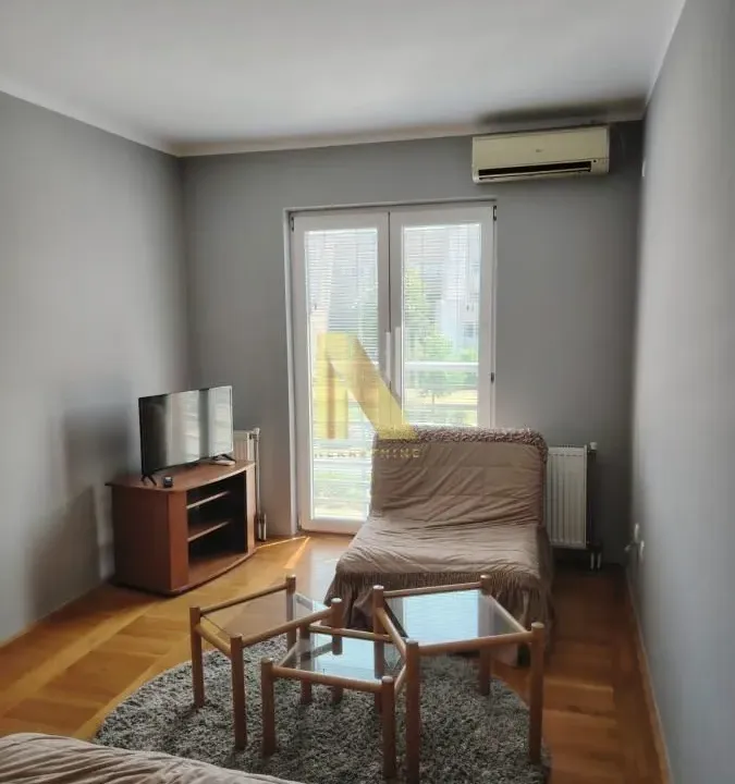 Rent, one bedroom apartment, 35m², Grbavica, Novi Sad Sve Podlokacije