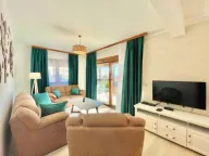 Izdavanje, trosoban stan, 300m², Budva, Crna Gora - image 6