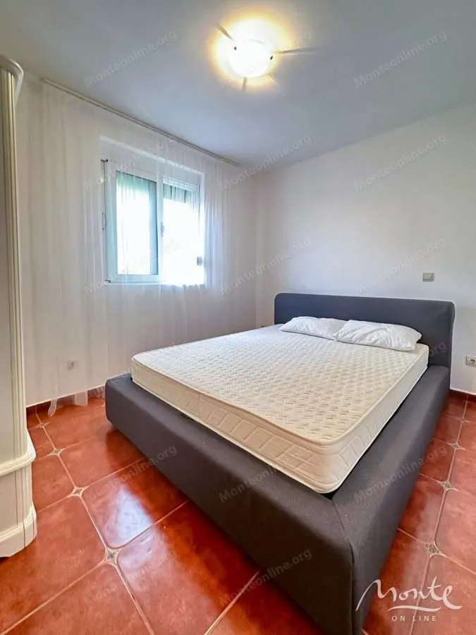 Sale, three bedroom apartment, 90m², Petrovac, Budva