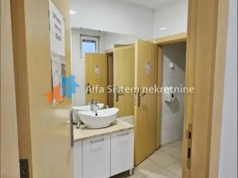 Rent, office space, 200m², Stari Grad, Beograd - image 19