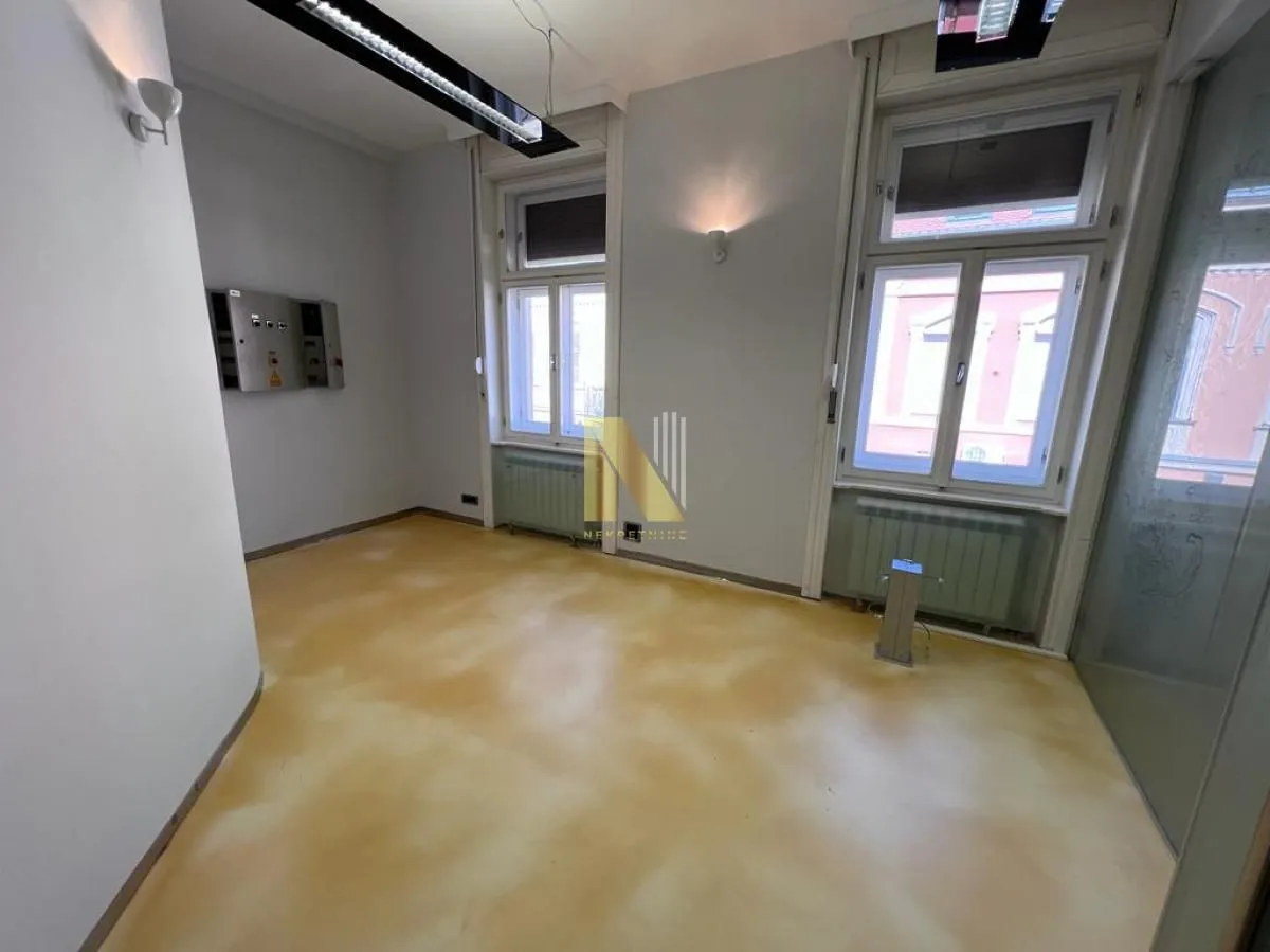 Rent, office space, 360m², Centar, Novi Sad