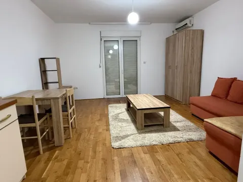 Rent, studio apartment, 35m², Zagorič, Podgorica - image 3