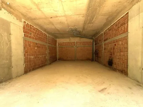 Izdavanje, dvosoban stan, 100m², Stari Aerodrom, Podgorica - image 5