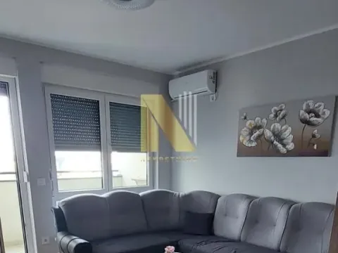 Izdavanje, jednosoban stan, 42m², Novi Sad, Srbija - image 1