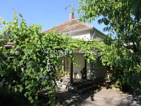 Prodaja, kuća, 104m², Titel, Novi Sad - image 2